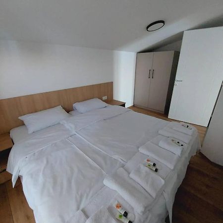 Nautica Apartments&Studios Peštani Exteriör bild