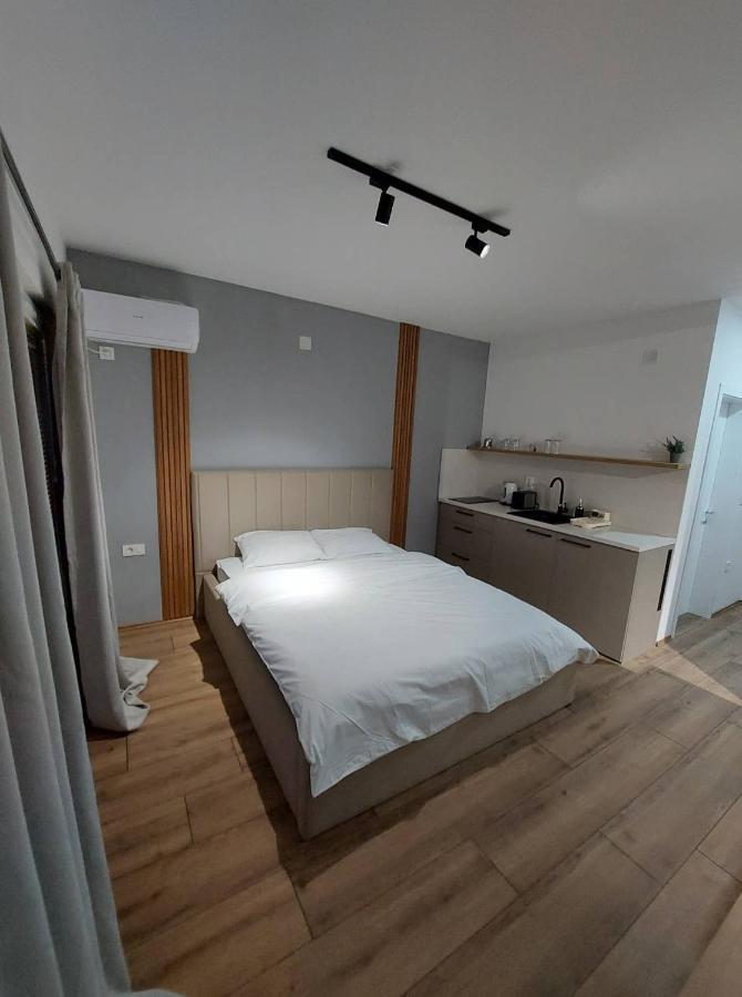 Nautica Apartments&Studios Peštani Exteriör bild